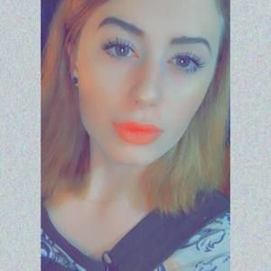 Meet your Posher, Adrianna